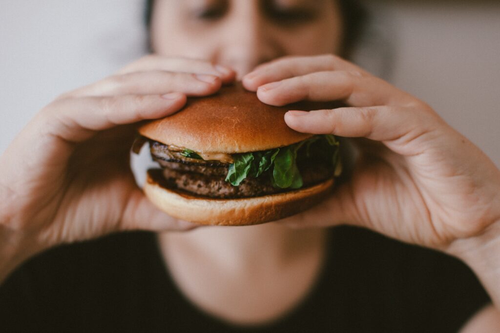 Bulimia – co to jest, jak rozpoznać, jak leczyć